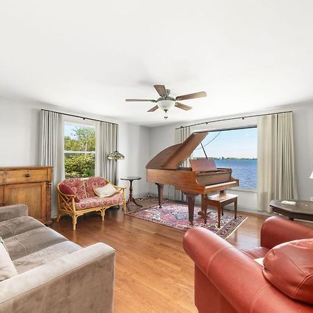 Happiness Haven: Waterfront Pec House Villa Picton Buitenkant foto