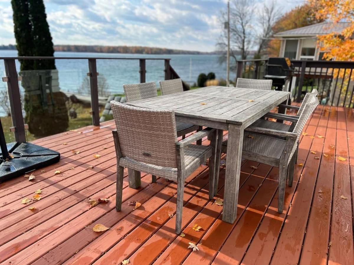 Happiness Haven: Waterfront Pec House Villa Picton Buitenkant foto